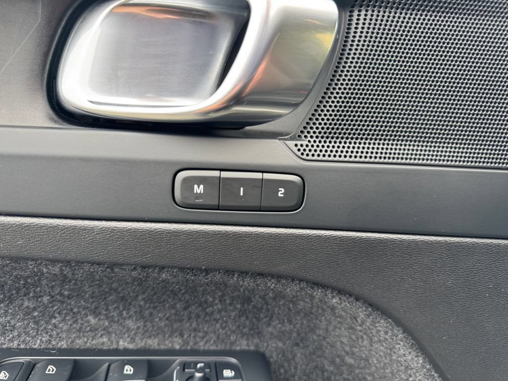 Certified 2023 Volvo C40 P8 Recharge Plus w/ Climate Package AWD/4WD image 13