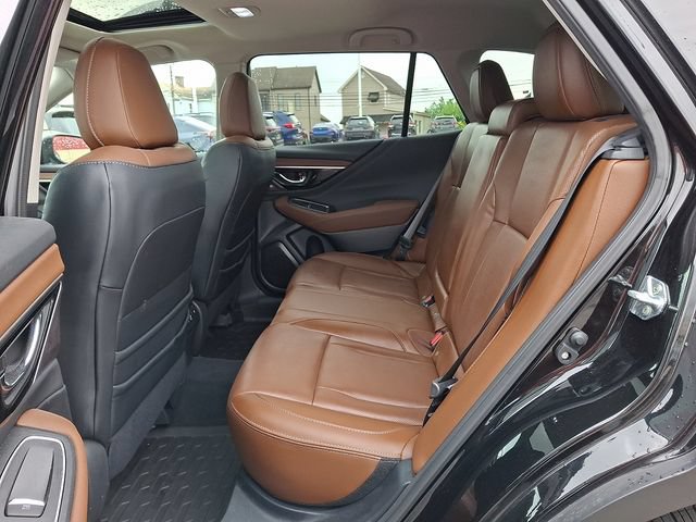 Certified 2025 Subaru Outback Touring AWD/4WD image 11