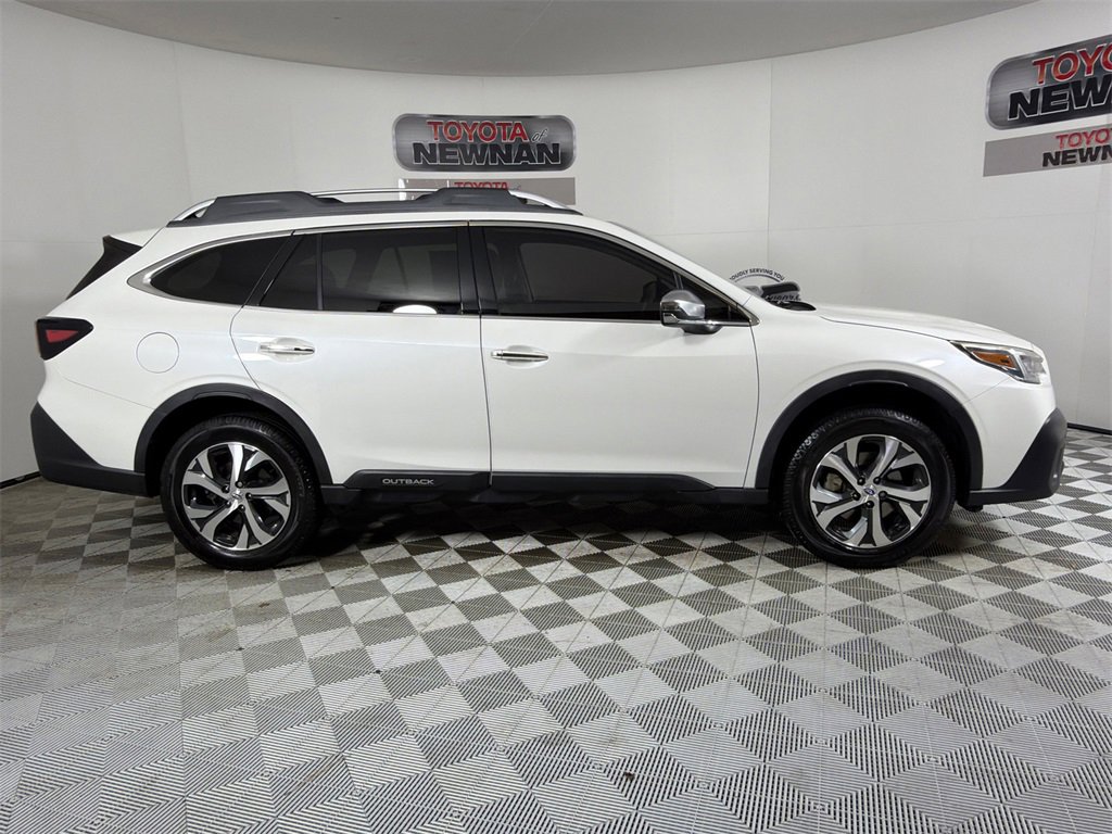 Used 2022 Subaru Outback Touring image 4
