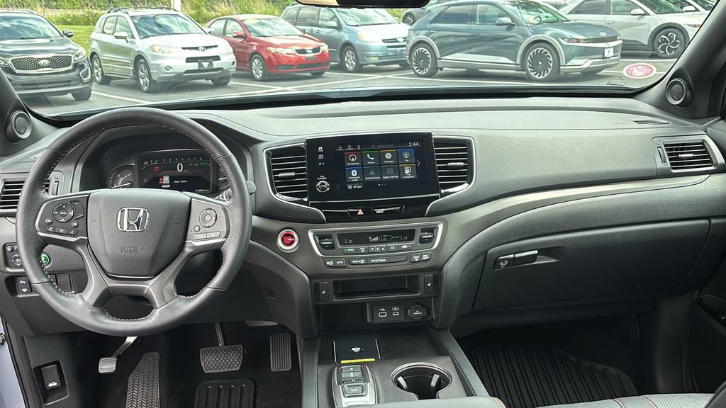 Certified 2025 Honda Passport TrailSport image 12