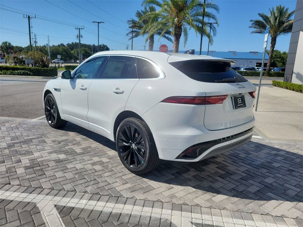 Used 2026 Jaguar F-PACE R-Dynamic S image 3