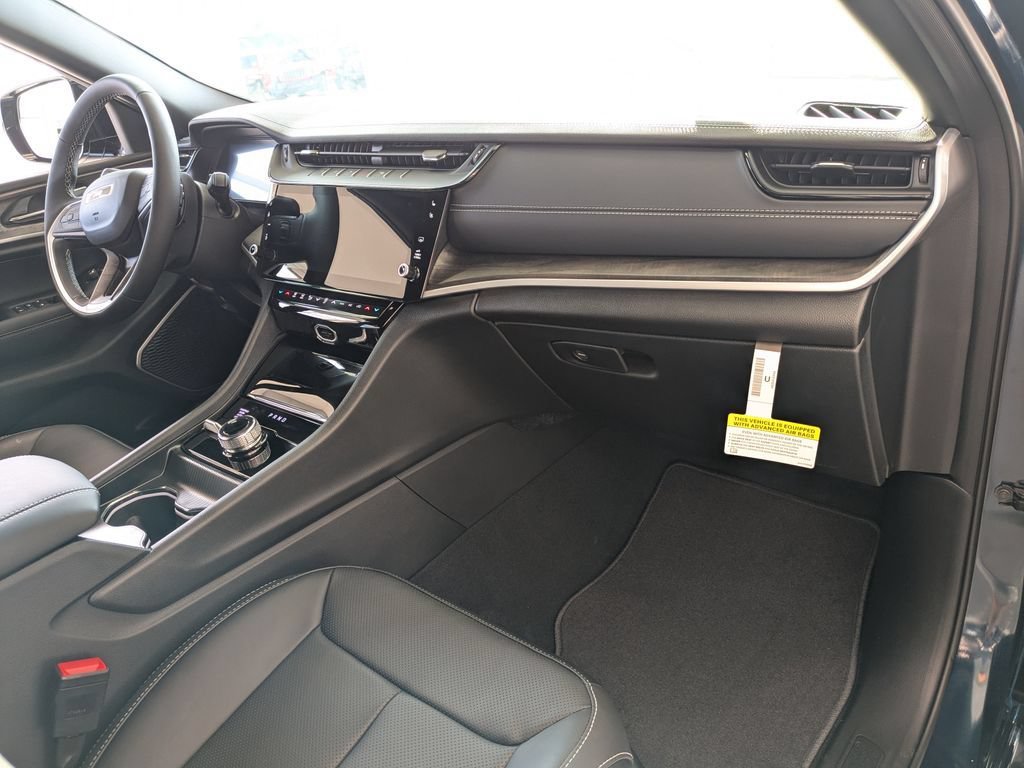 New 2027 Jeep Grand Cherokee Limited AWD/4WD image 5