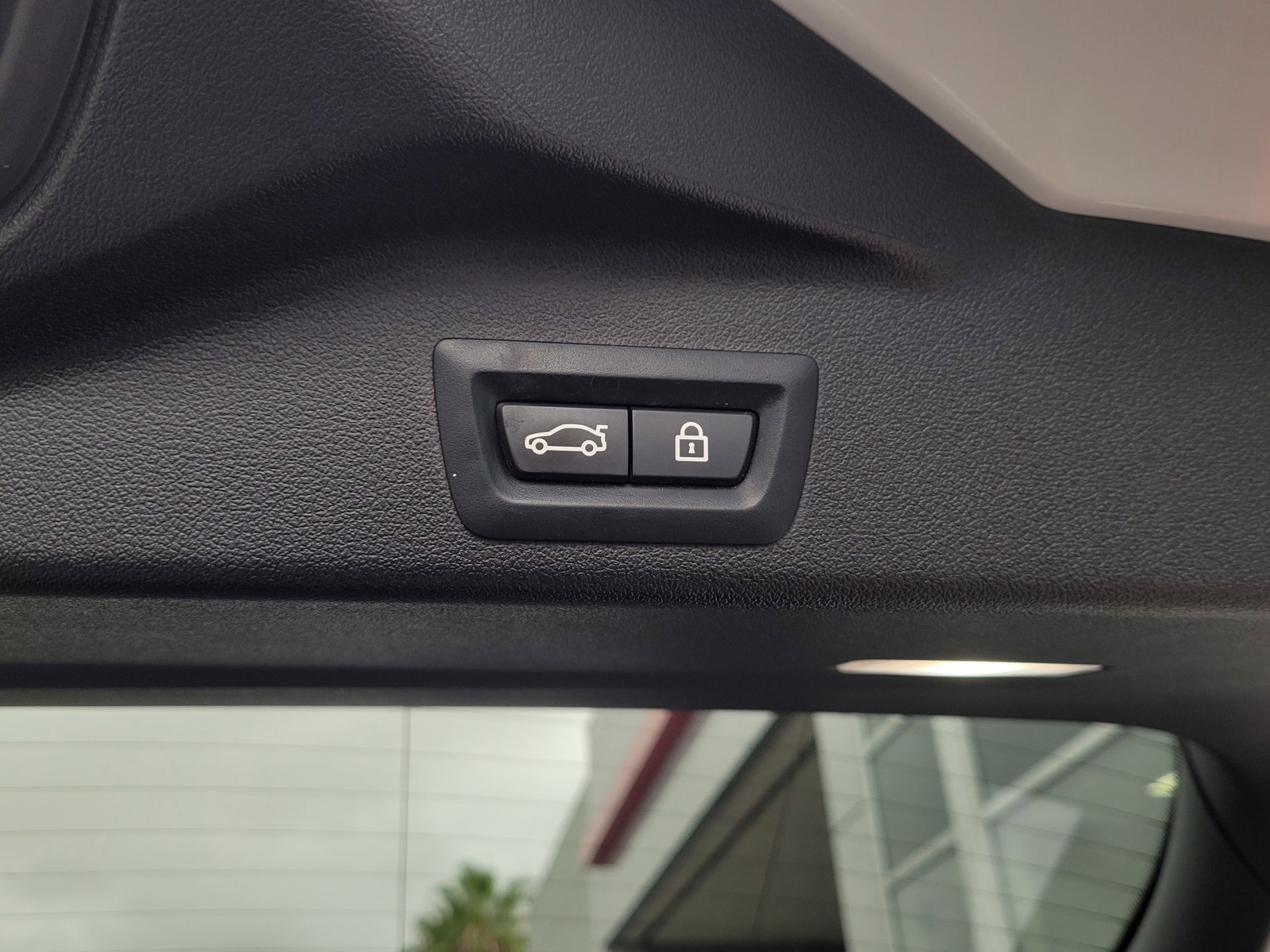 Used 2021 BMW X5 xDrive40i w/ Convenience Package image 28