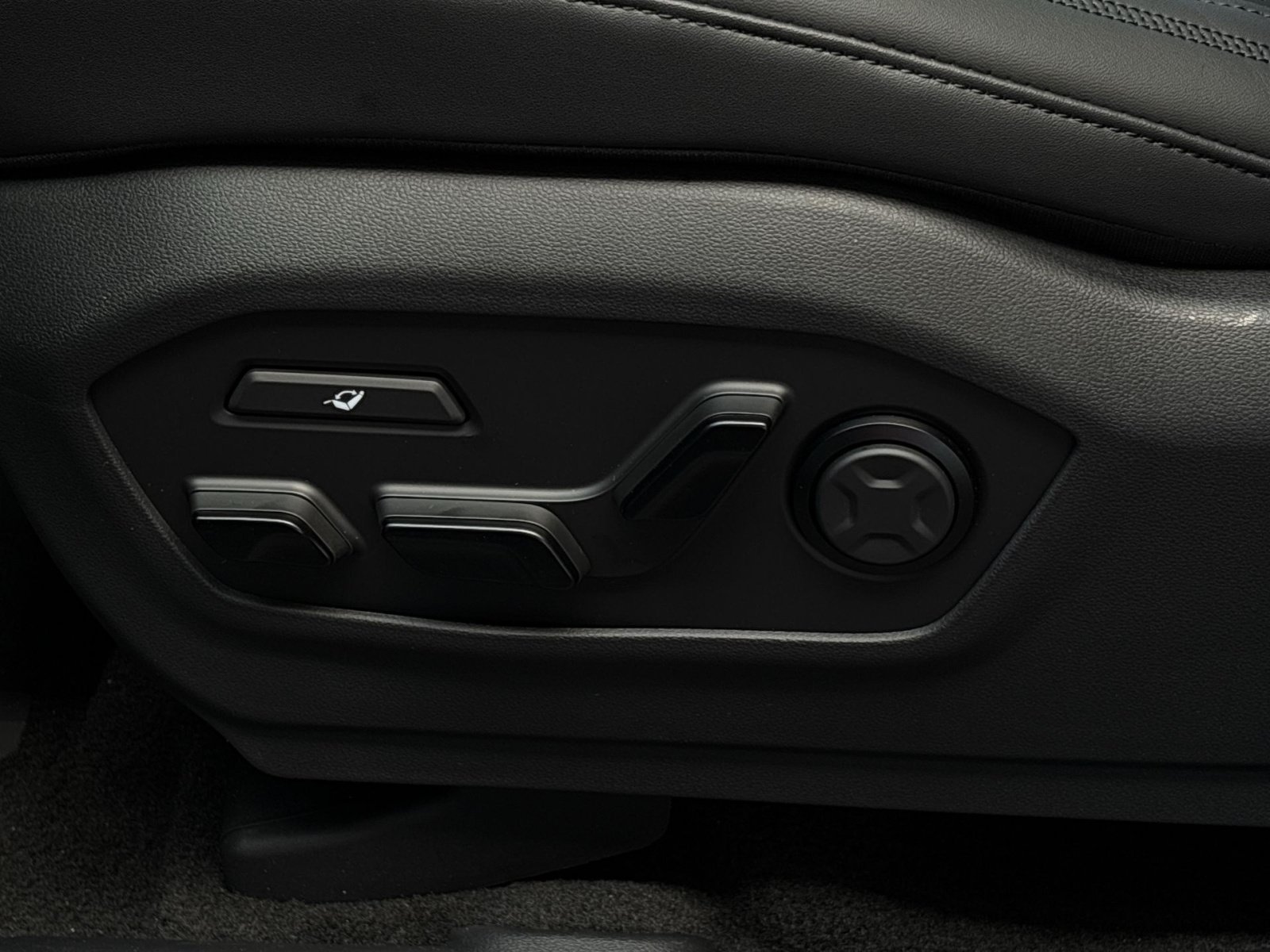 New 2027 Hyundai Santa Fe Calligraphy AWD/4WD image 14