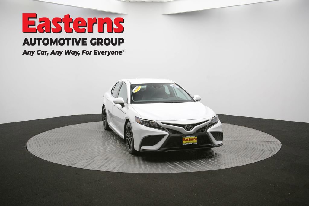 Used 2022 Toyota Camry SE image 49