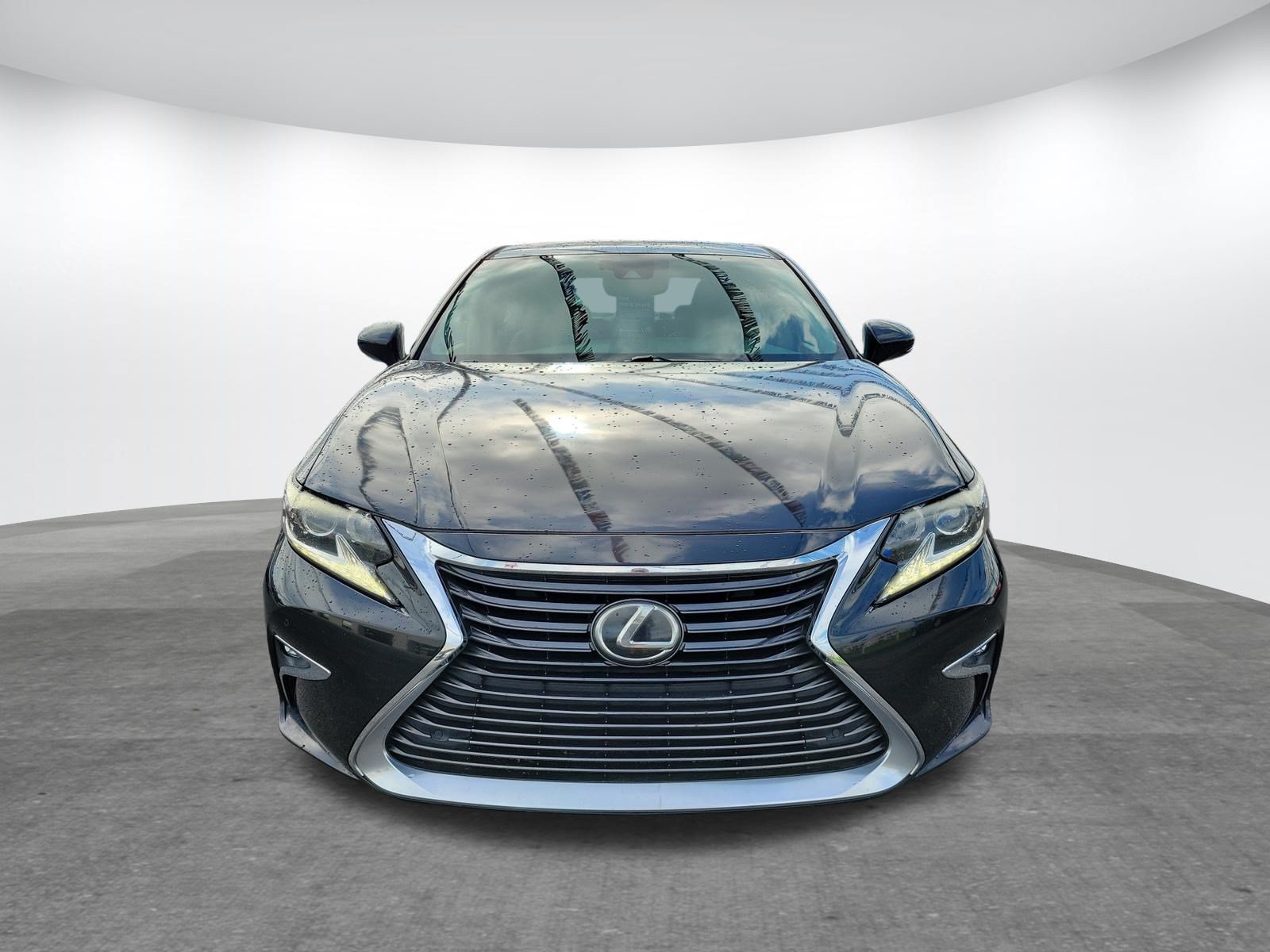 Used 2017 Lexus ES 350 w/ Premium Package FWD image 2