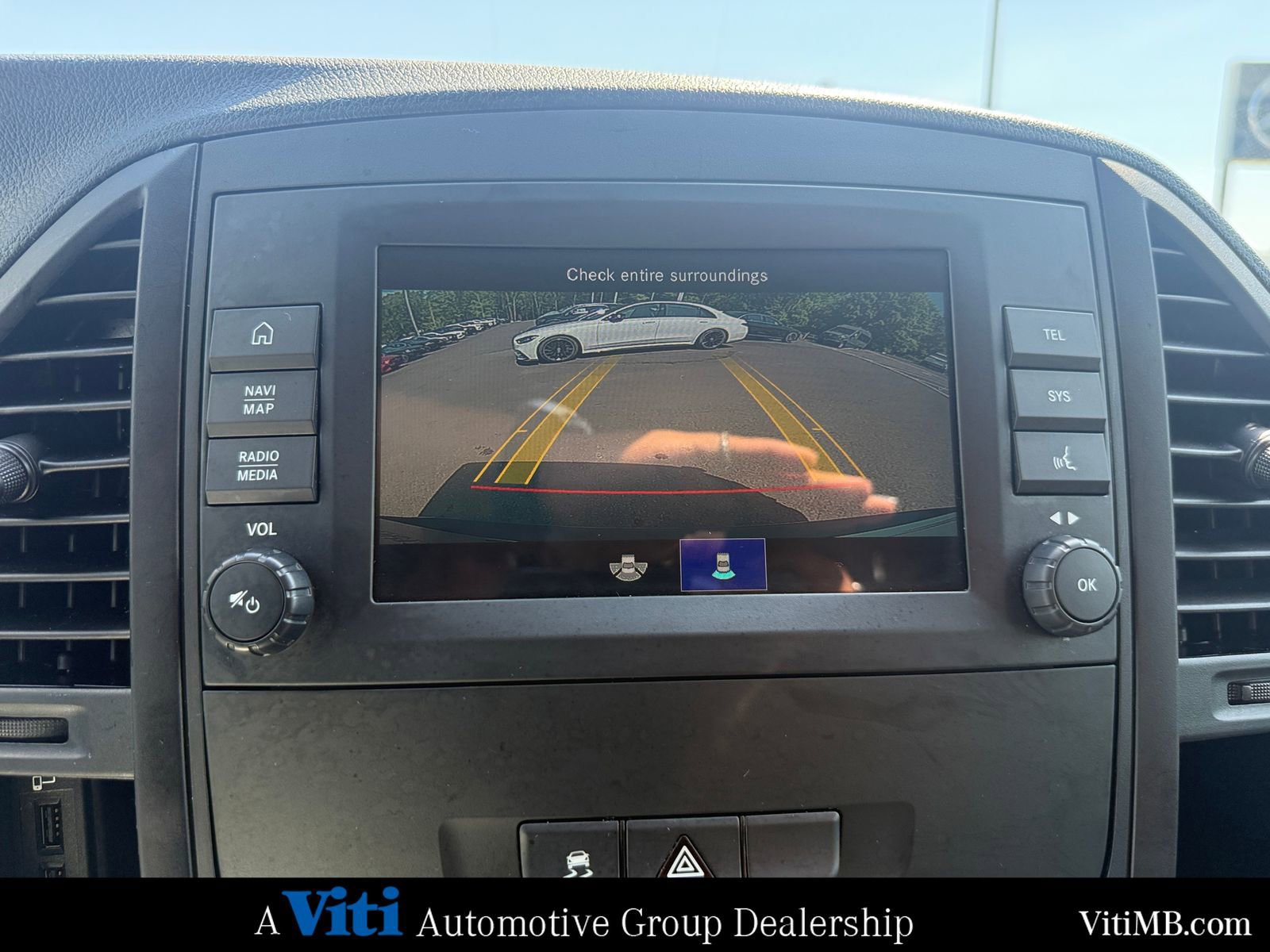 Used 2023 Mercedes-Benz Metris image 28