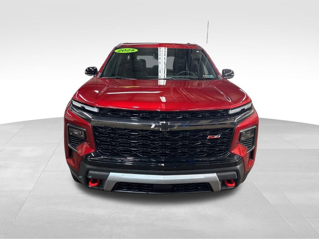 Used 2025 Chevrolet Traverse Z71 w/ Driver Confidence Package image 9