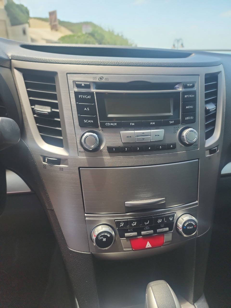 Used 2012 Subaru Outback 2.5i Premium w/ All-Weather Pkg AWD/4WD image 14