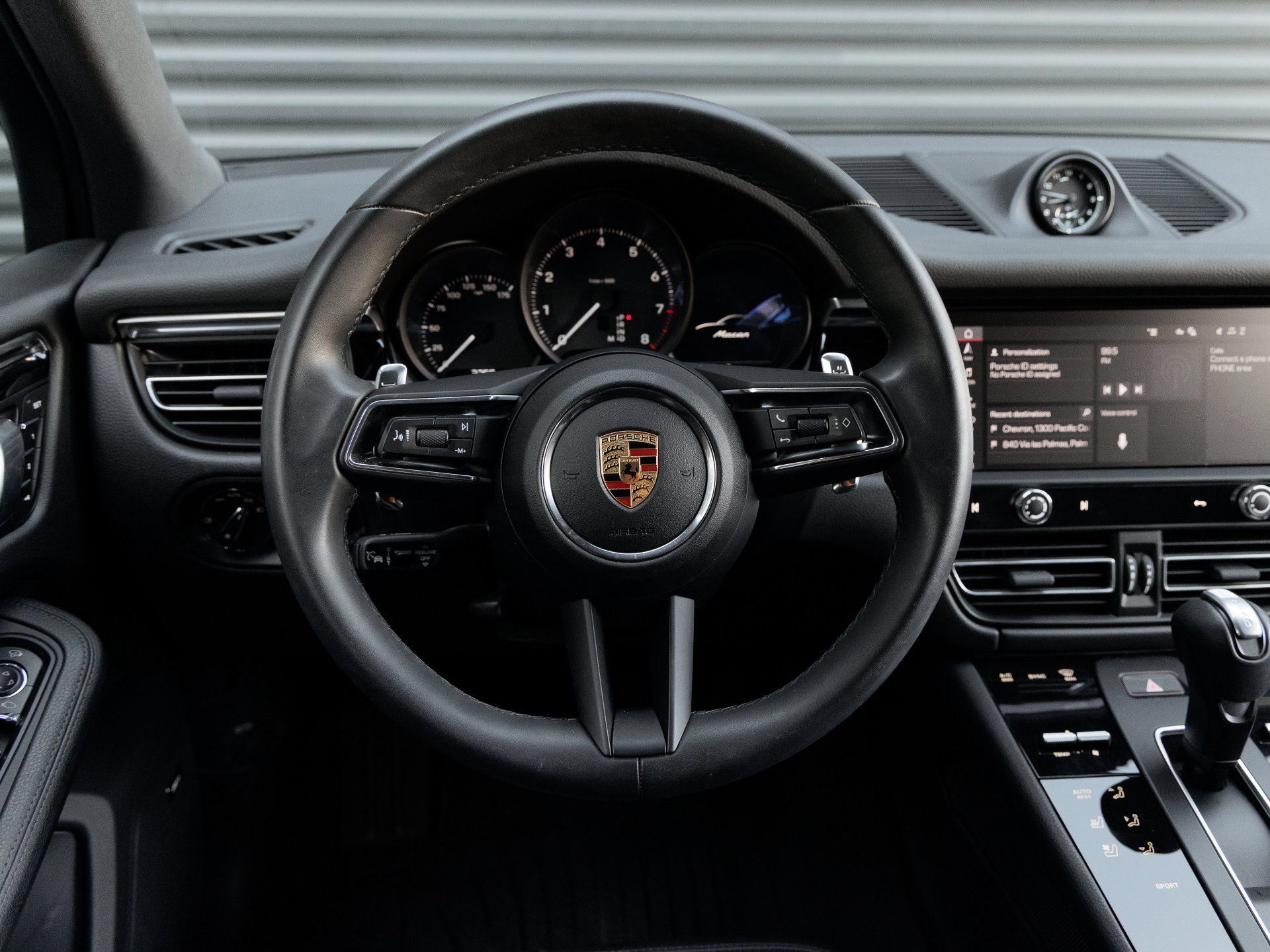 Certified 2026 Porsche Macan AWD/4WD image 17
