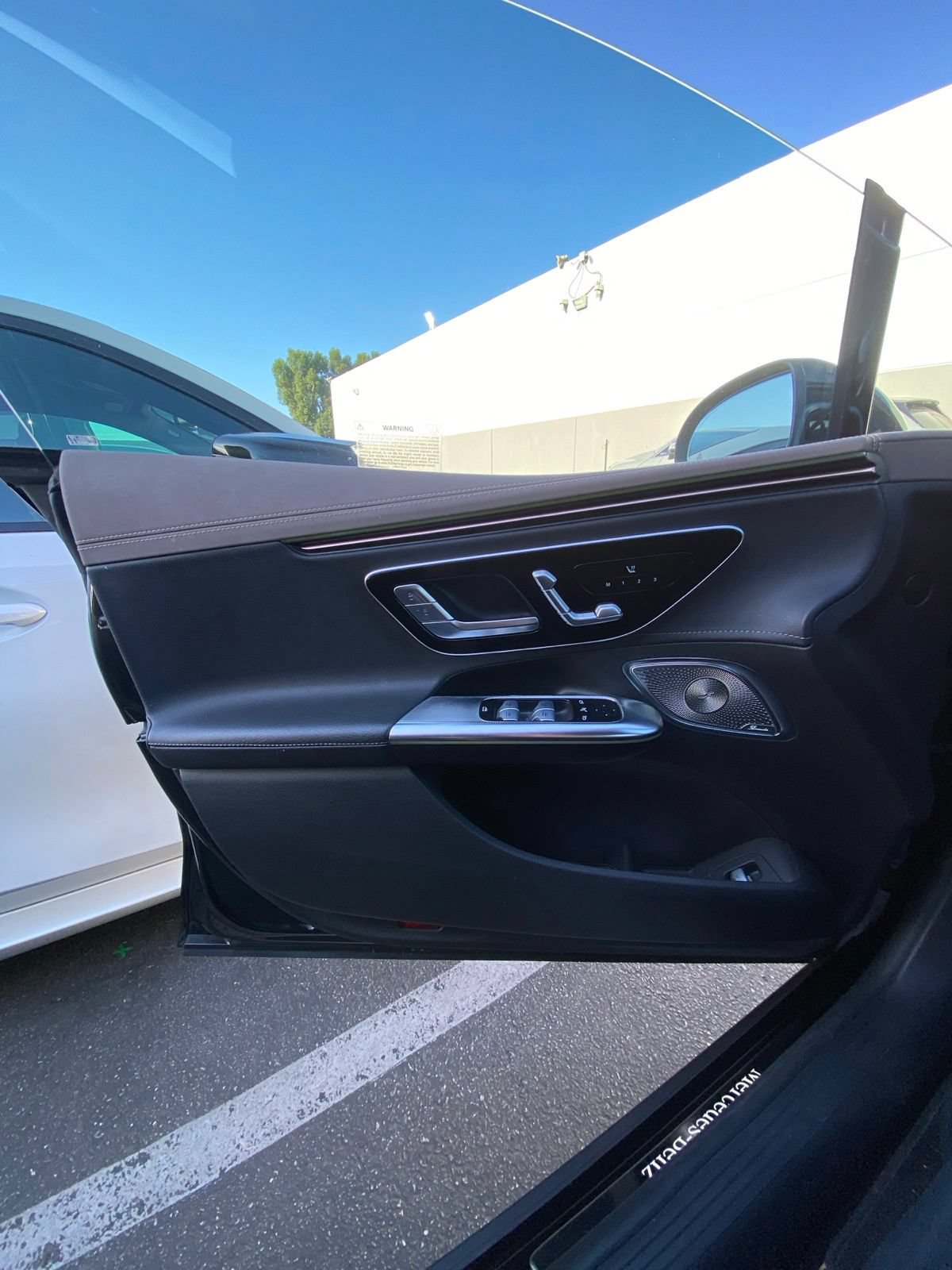 Used 2023 Mercedes-Benz EQE 500 4MATIC Sedan image 10
