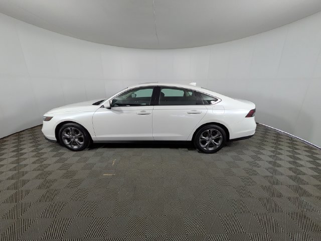 Used 2024 Honda Accord EX image 17