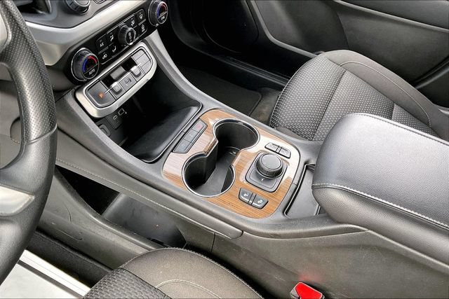 Certified 2023 GMC Acadia SLE w/ Driver Convenience Package FWD image 17