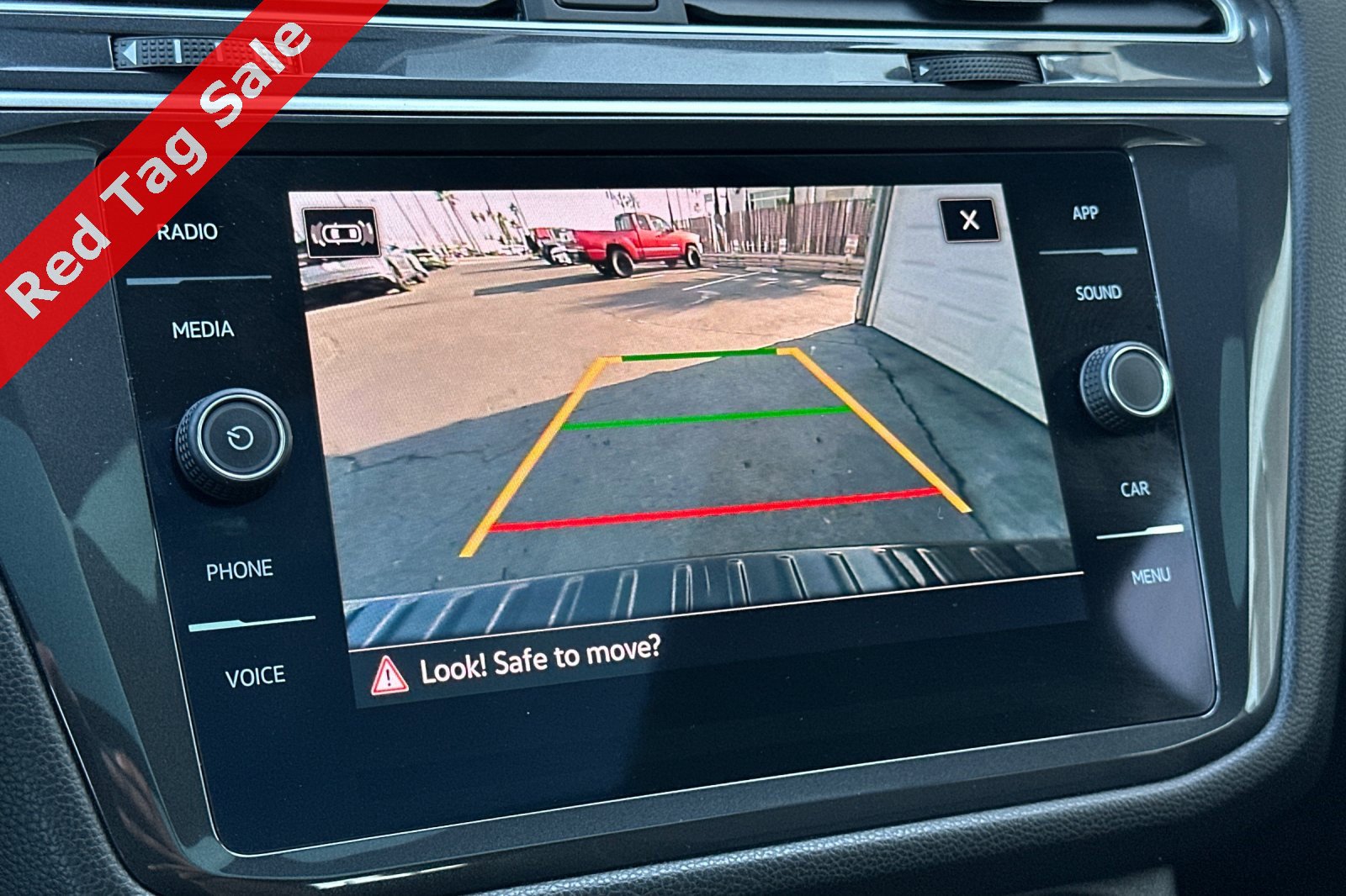 Certified 2024 Volkswagen Tiguan SE R-Line image 20