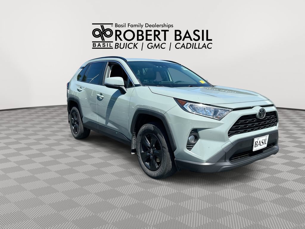 Used 2020 Toyota RAV4 XLE w/ Convenience Package AWD/4WD image 2