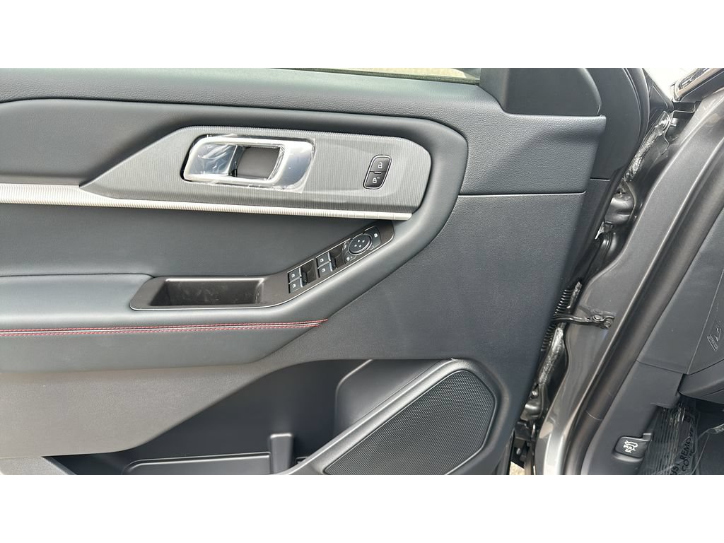 New 2026 Ford Explorer ST-Line w/ ST-Line Street Pack AWD/4WD image 12