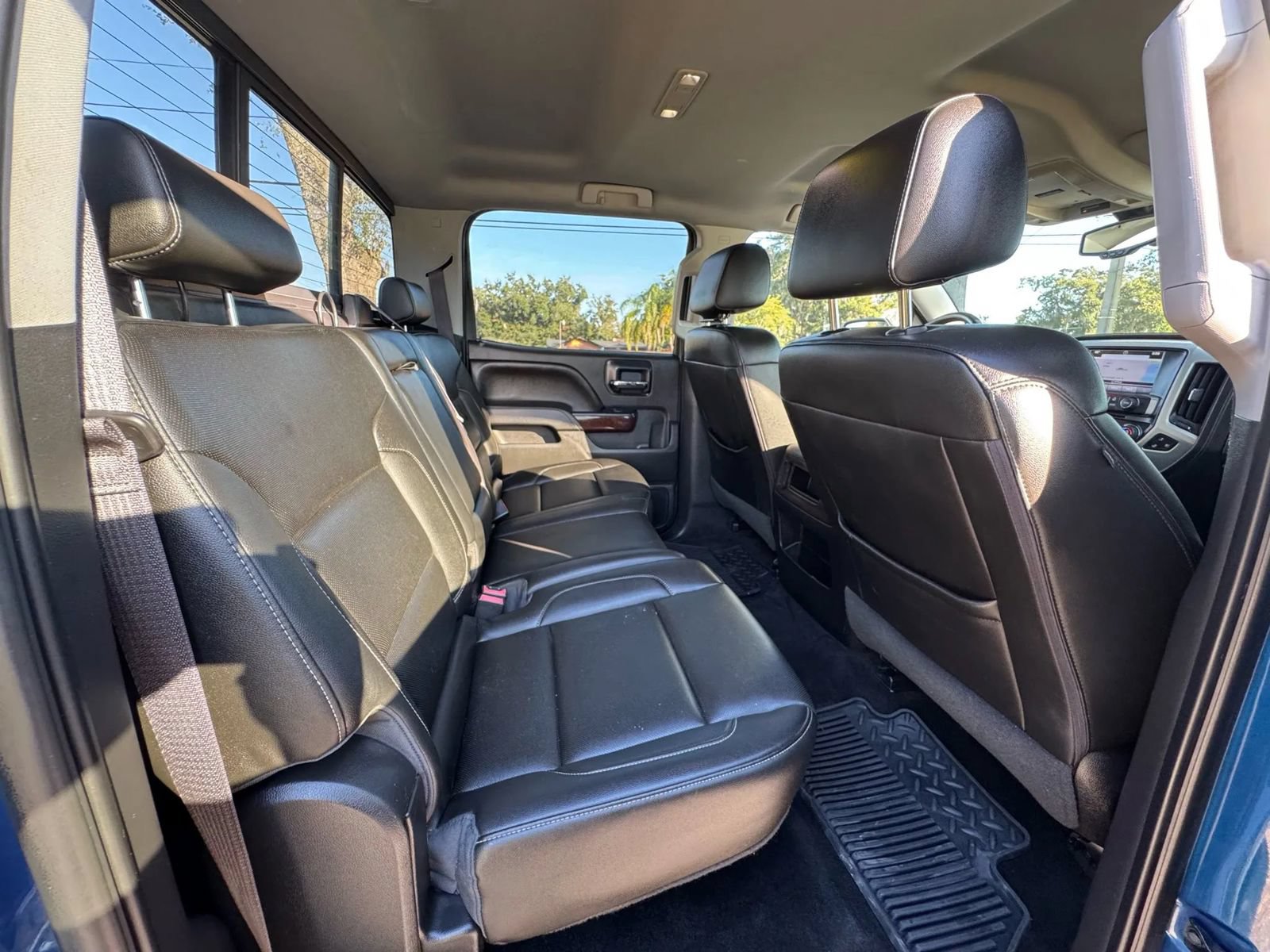Used 2016 GMC Sierra 1500 SLT w/ Enhanced Driver Alert Package AWD/4WD image 18