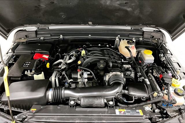 Used 2021 Jeep Wrangler Unlimited Sahara AWD/4WD image 32