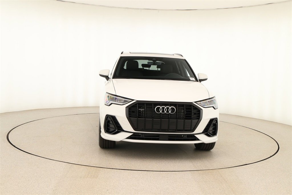 New 2025 Audi Q3 2.0T Premium image 11
