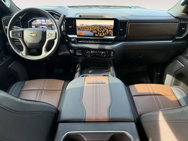 Used 2024 Chevrolet Silverado 3500 High Country w/ Technology Package image 10