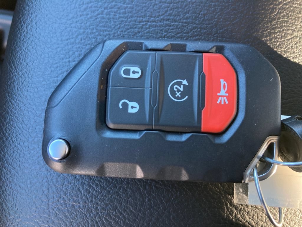 New 2026 Jeep Gladiator Rubicon w/ Safety Group AWD/4WD image 24