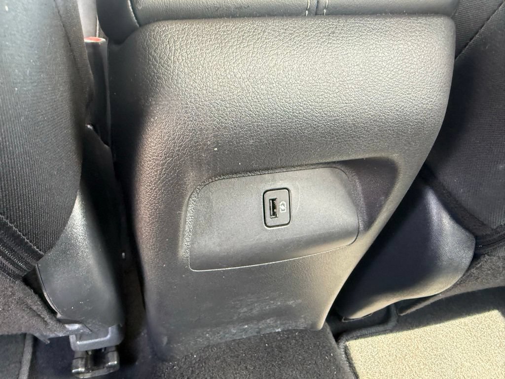 Used 2025 Nissan Sentra SV FWD image 37