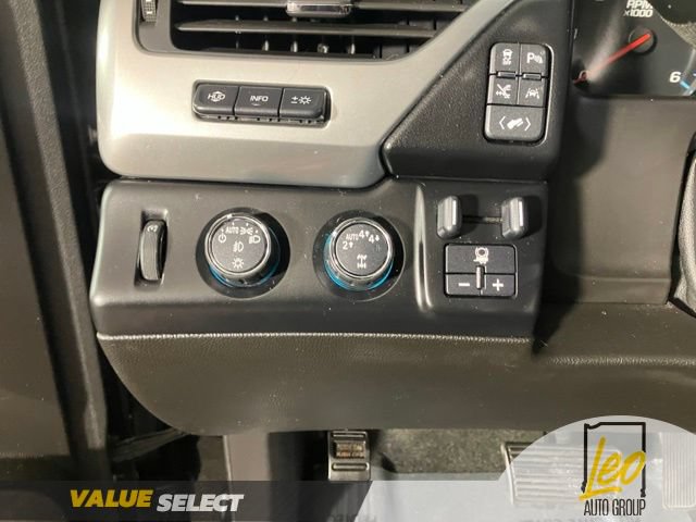 Used 2017 Chevrolet Suburban Premier AWD/4WD image 11