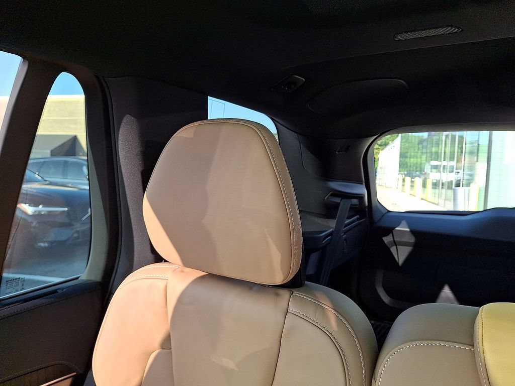 Certified 2025 Volvo XC90 T8 Ultra w/ Protection Package Premier AWD/4WD image 12