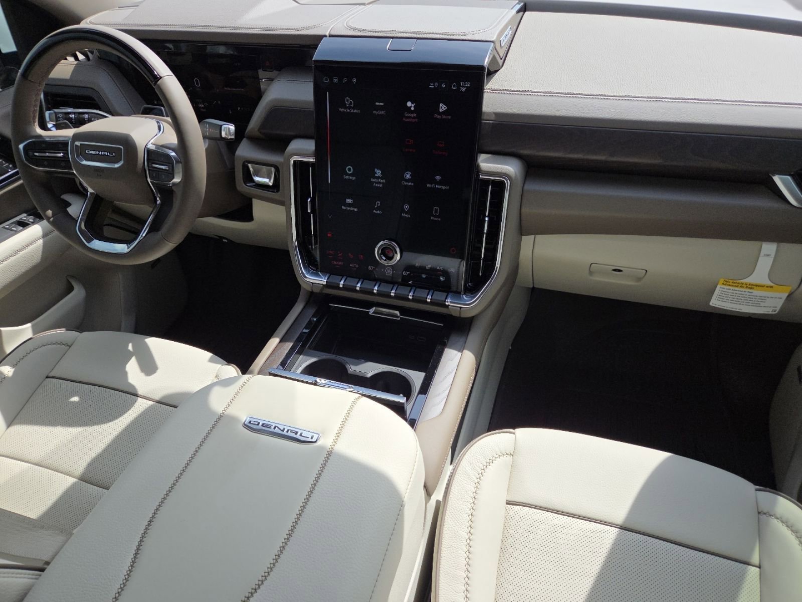 New 2026 GMC Yukon Denali w/ Denali Reserve Package AWD/4WD image 32