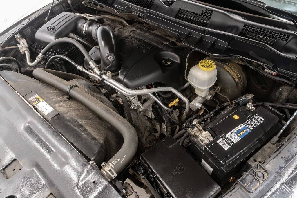 Used 2018 RAM 1500 Laramie AWD/4WD image 4