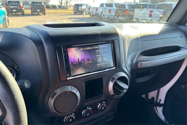 Used 2015 Jeep Wrangler Unlimited Sport image 13