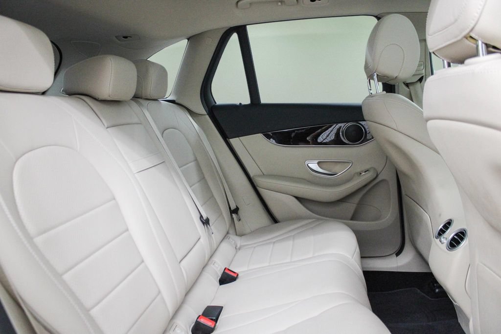 Used 2022 Mercedes-Benz GLC 300 image 27