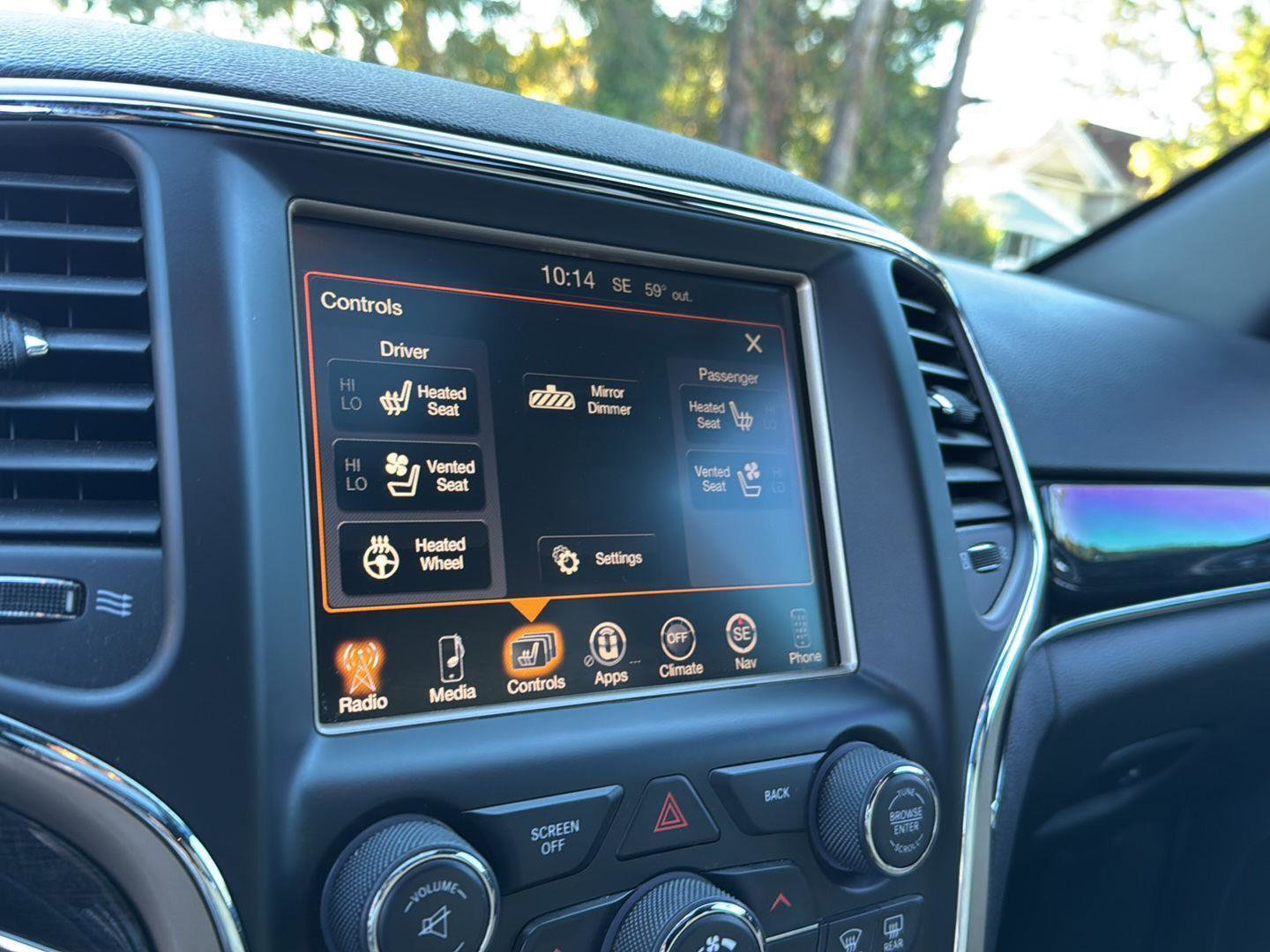 Used 2016 Jeep Grand Cherokee Limited 75th Anniversary image 24