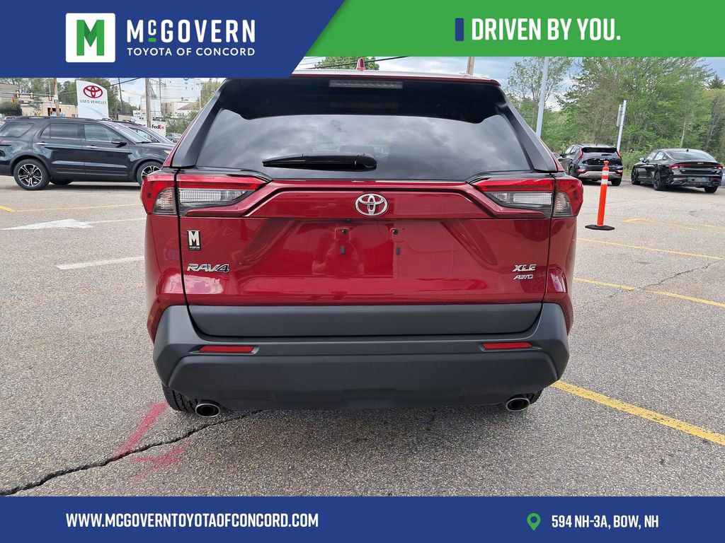 Used 2024 Toyota RAV4 XLE w/ Convenience Package AWD/4WD image 4