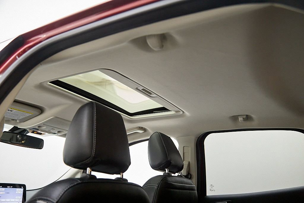 Used 2018 Ford EcoSport Titanium w/ Titanium Cold Weather Package image 22