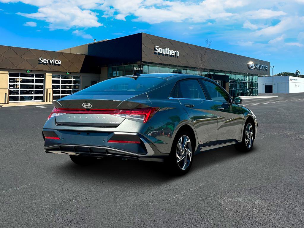 New 2025 Hyundai Elantra Limited image 8