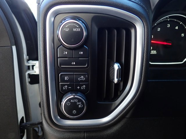 Used 2020 Chevrolet Silverado 2500 LT w/ Convenience Package image 24