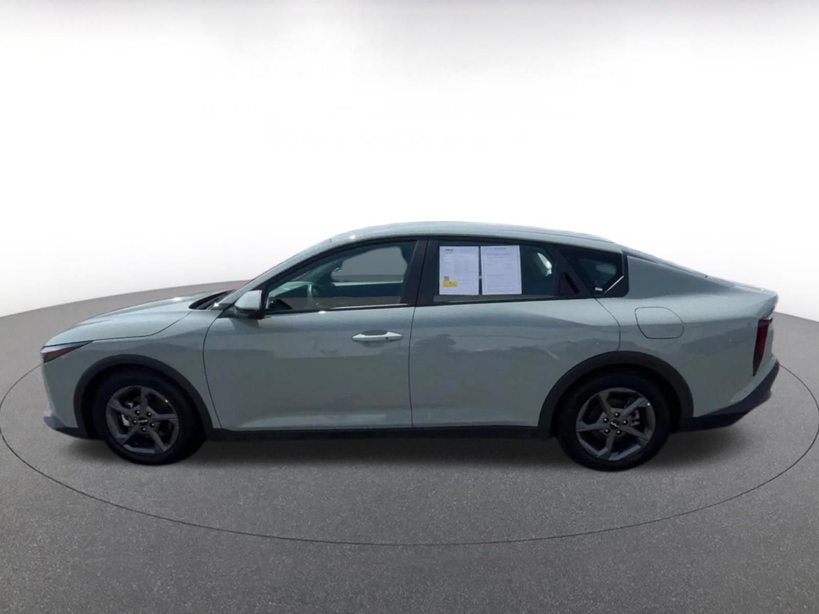 Used 2025 Kia K4 FWD image 8