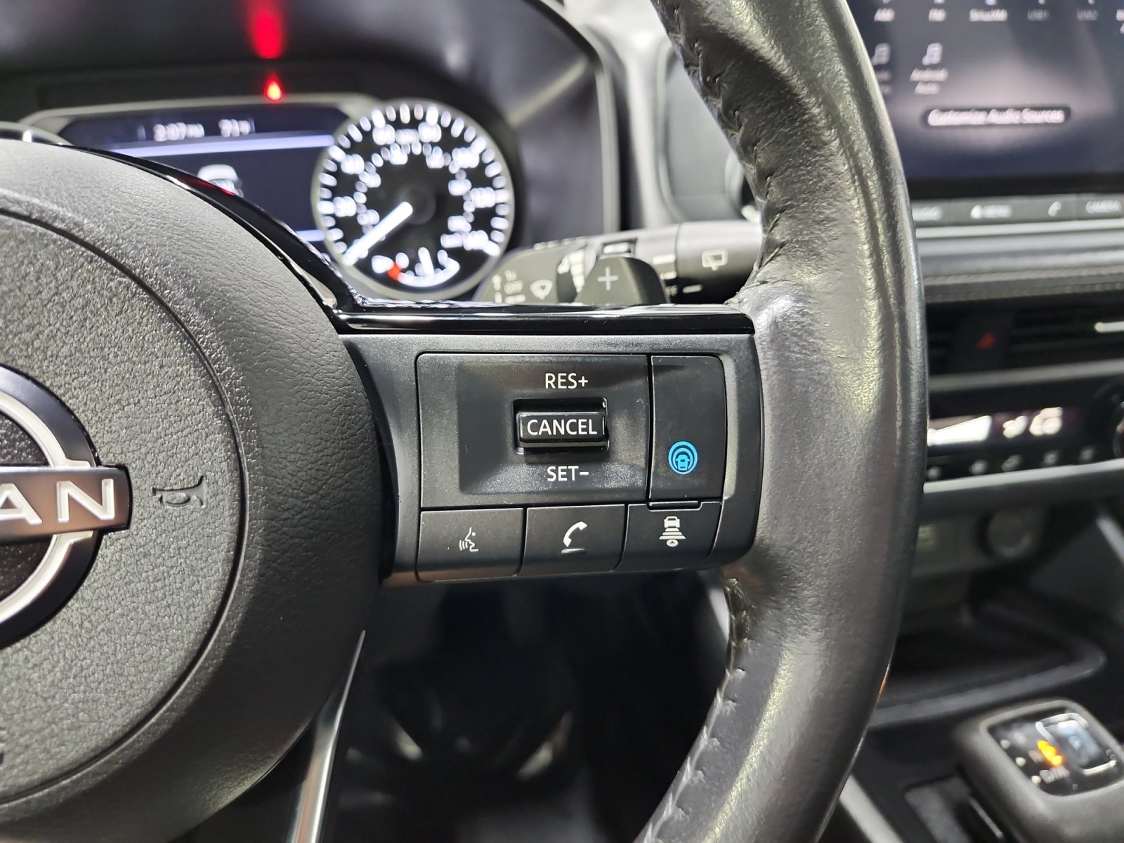Used 2023 Nissan Rogue SV w/ SV Premium B Package FWD image 23