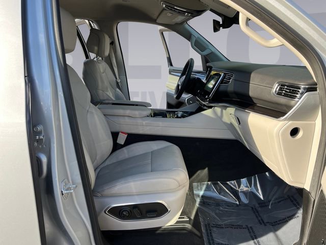 Used 2024 Jeep Wagoneer 4WD image 17