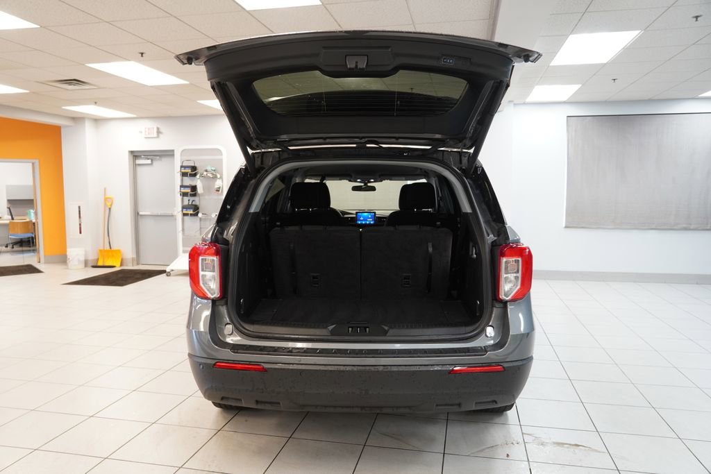 Used 2023 Ford Explorer XLT AWD/4WD image 9