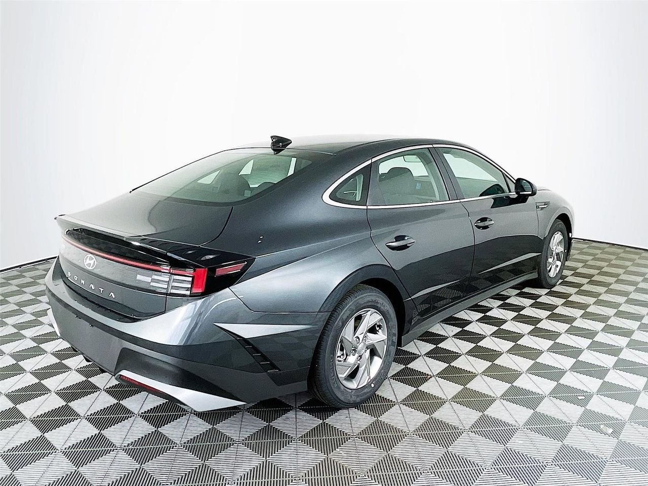 New 2026 Hyundai Sonata SE FWD image 8