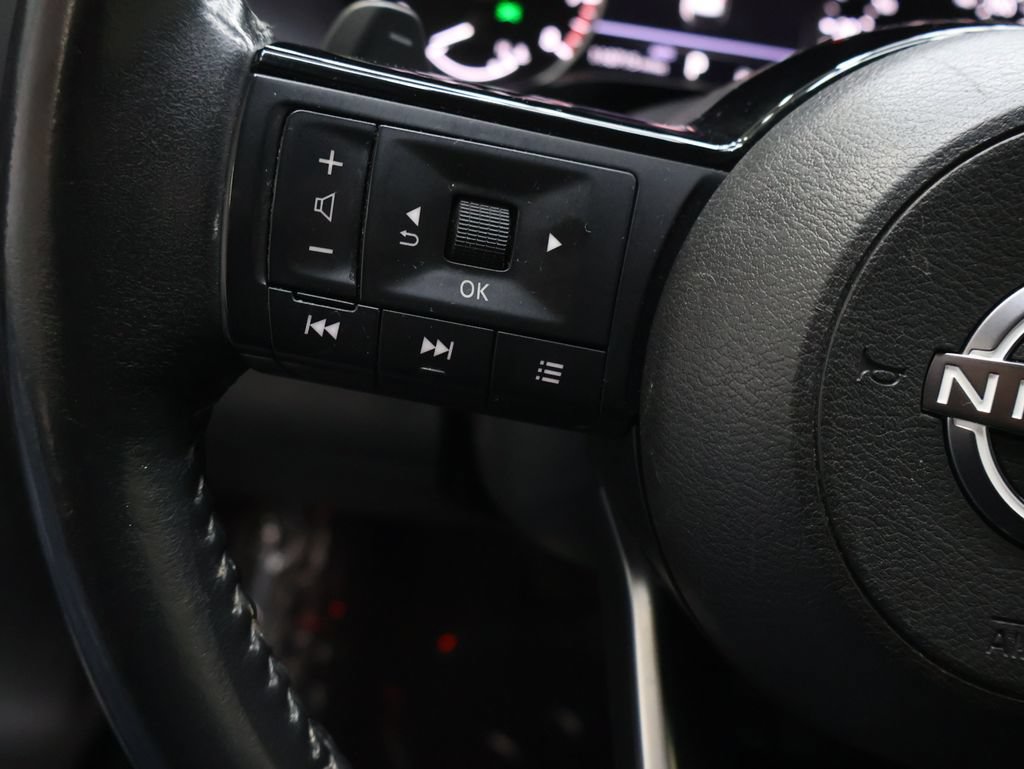 Used 2022 Nissan Pathfinder SV AWD/4WD image 20