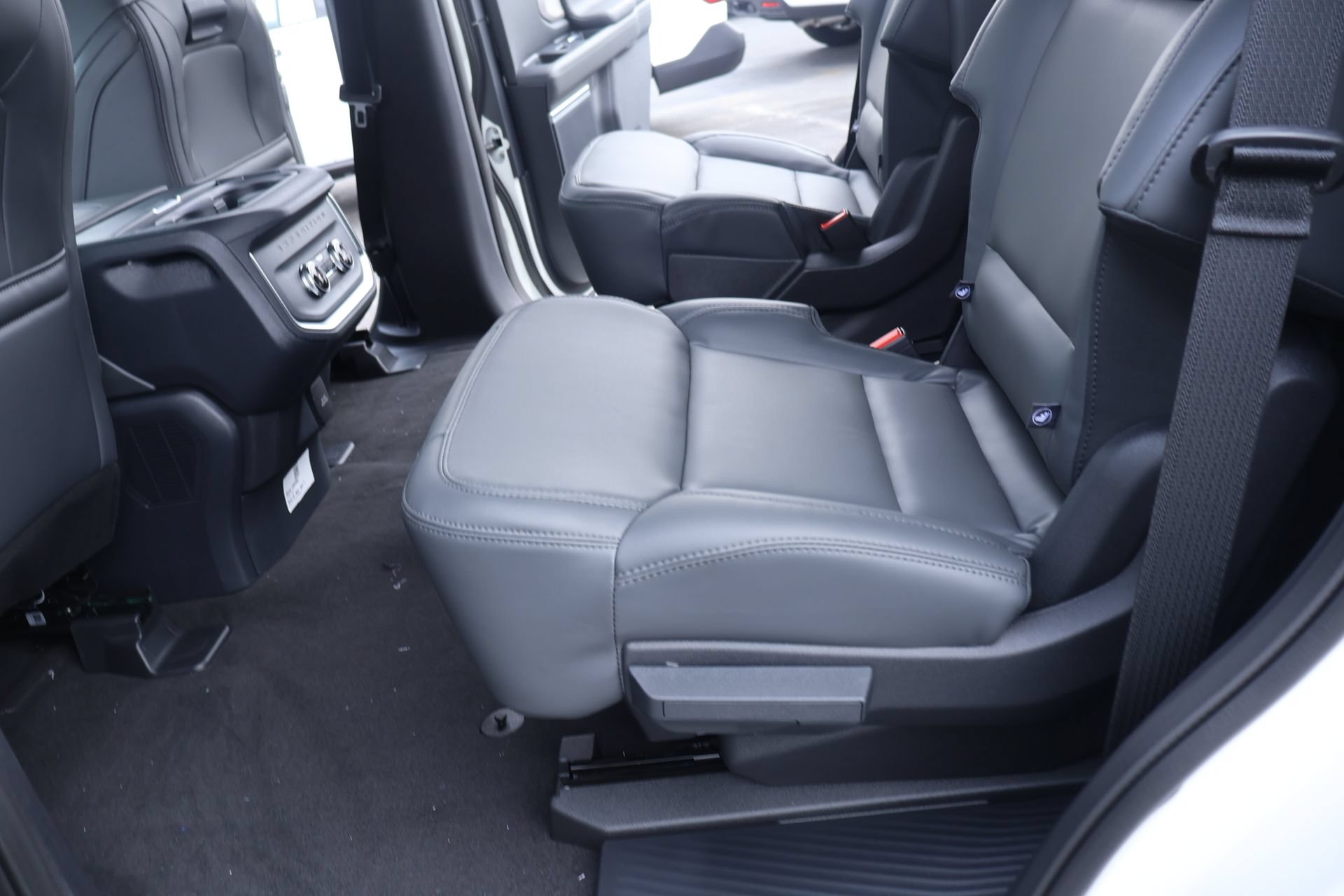 New 2027 Ford Expedition Active AWD/4WD image 13
