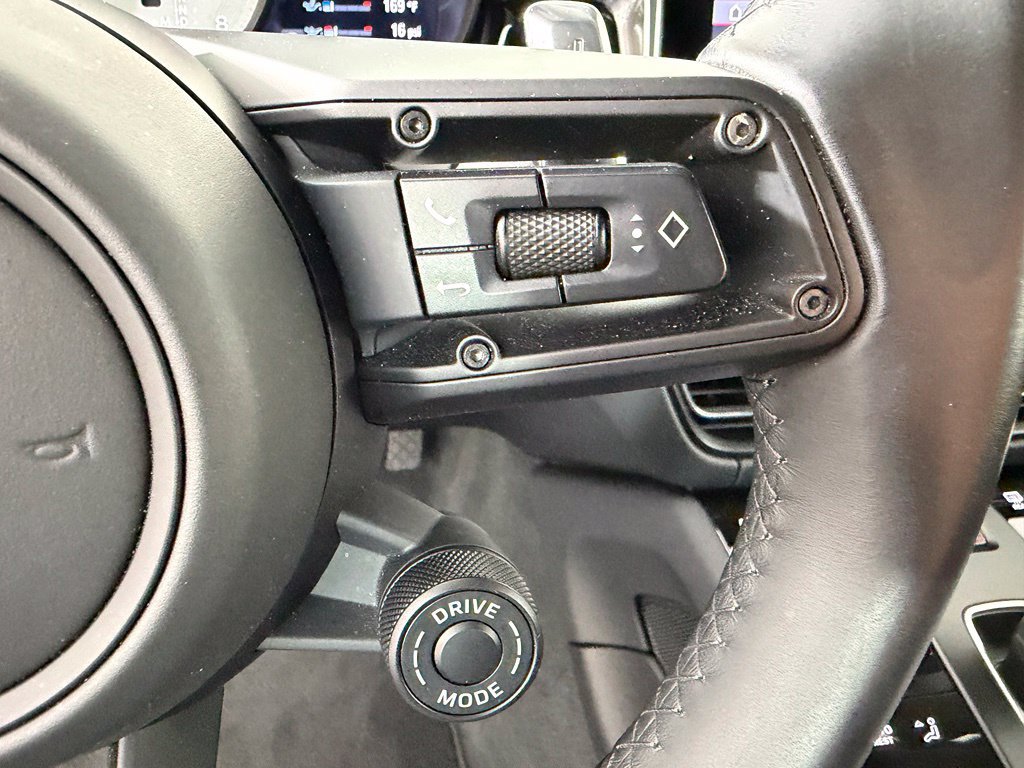 Certified 2025 Porsche Macan S AWD/4WD image 25