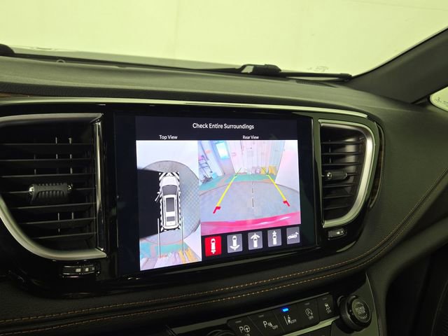 Used 2021 Chrysler Pacifica Pinnacle AWD/4WD image 19