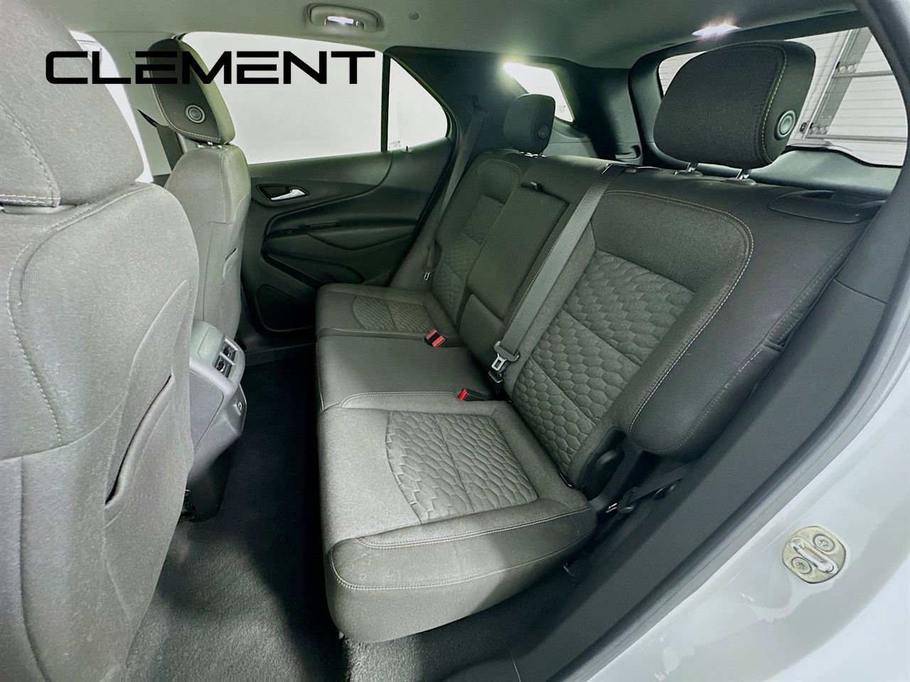 Used 2020 Chevrolet Equinox LT w/ Driver Convenience Package image 31