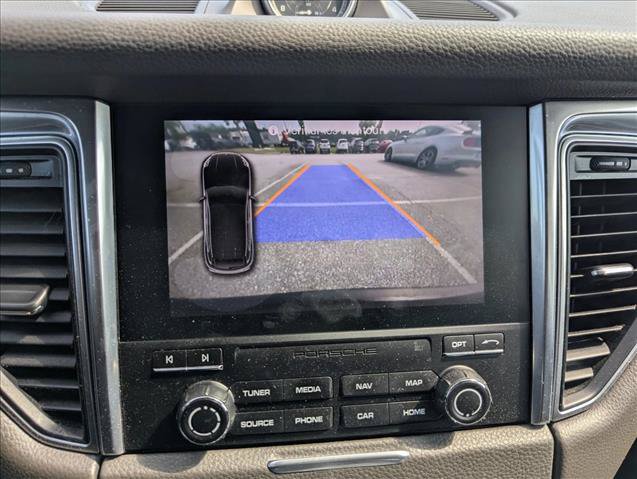 Used 2018 Porsche Macan AWD/4WD image 18