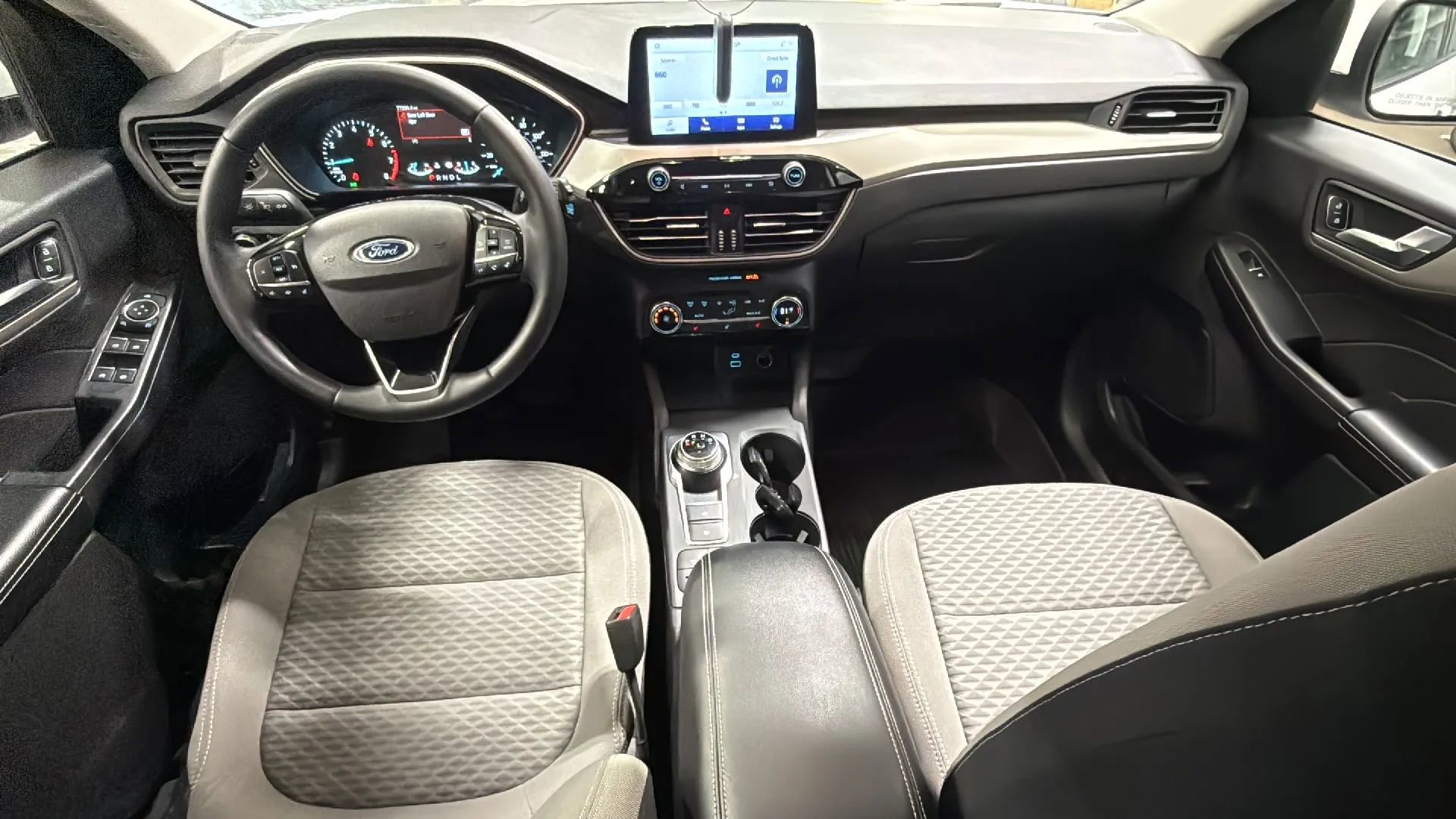 Used 2021 Ford Escape SE w/ Cold Weather Package AWD/4WD image 30