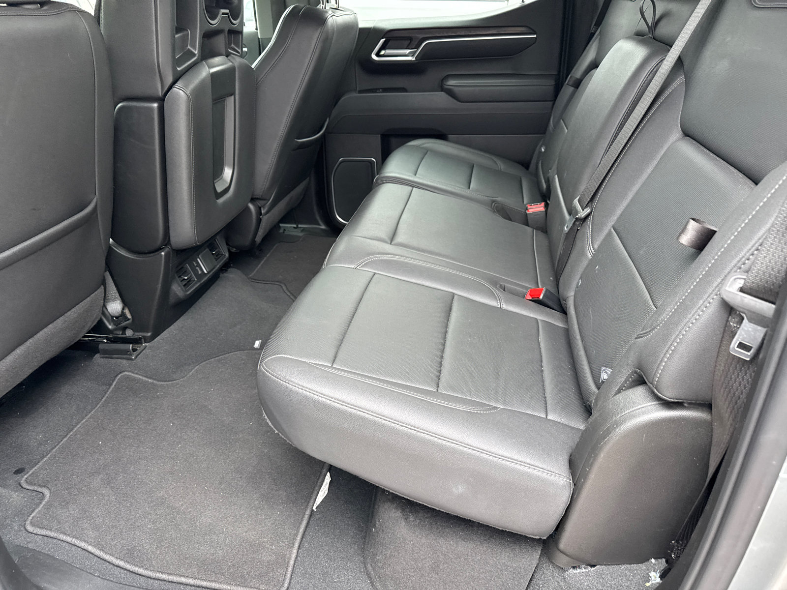 Used 2025 GMC Sierra 1500 SLT AWD/4WD image 21